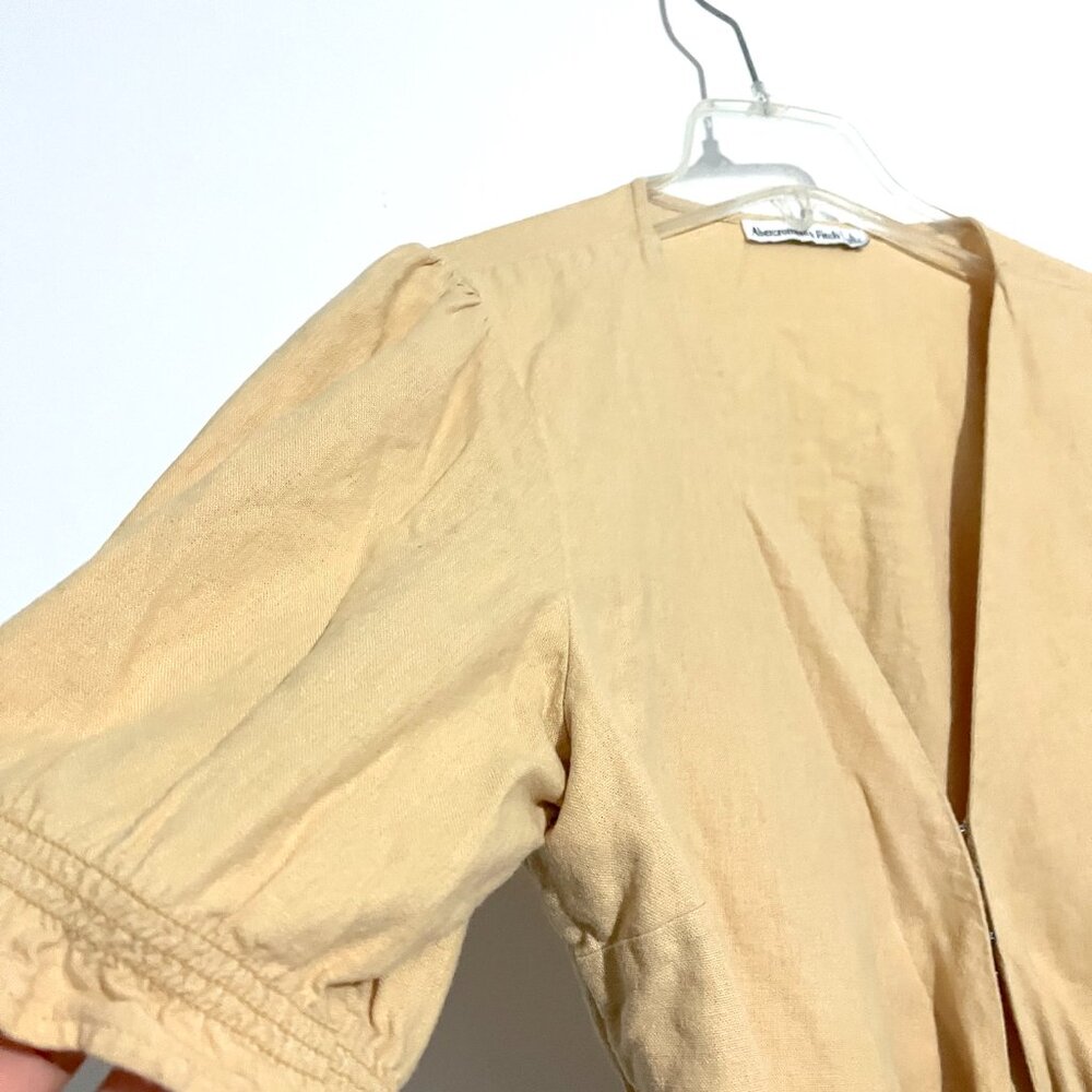 Abercrombie and Fitch Line Blend Tie Front Shirt - Picture 7 of 10